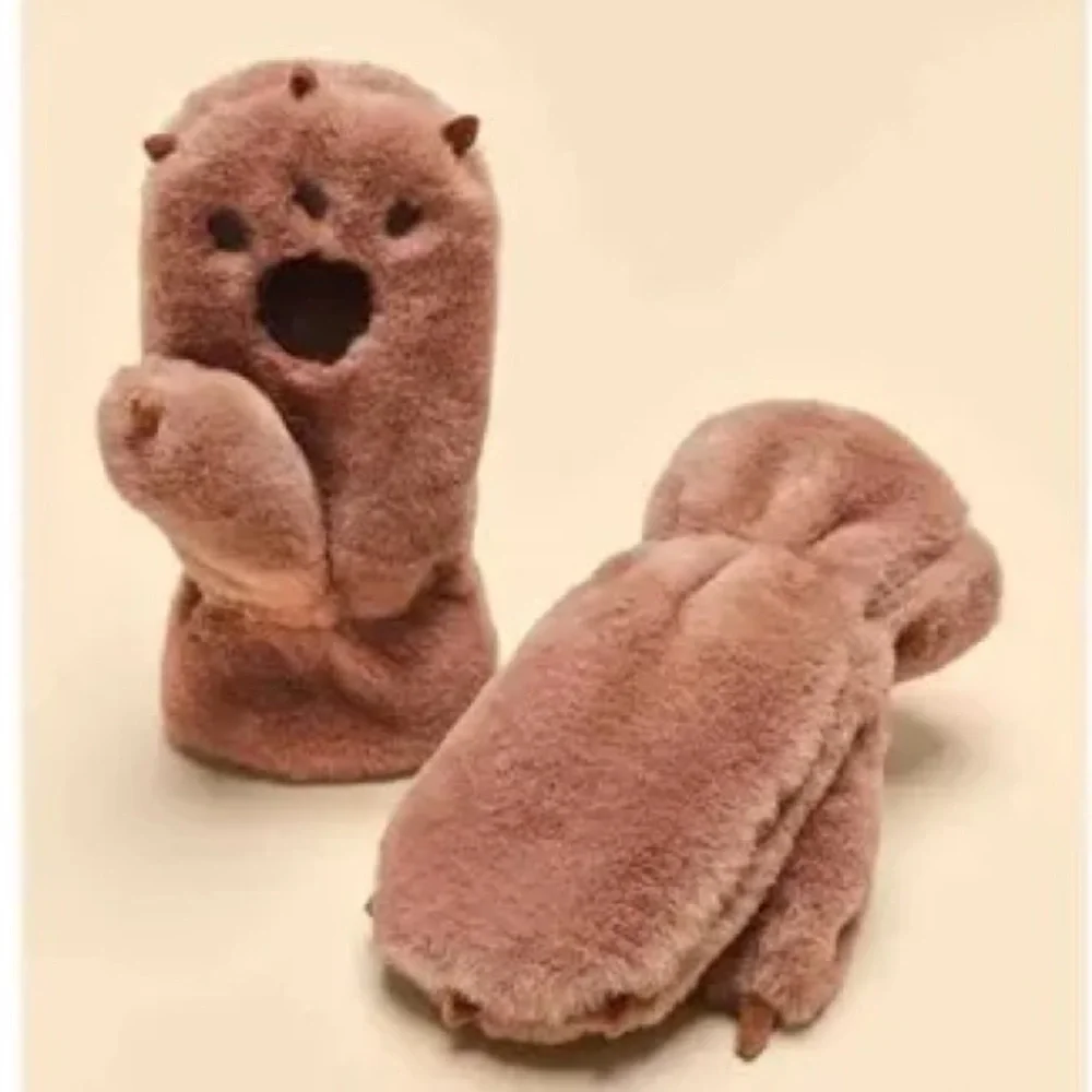 Powder UK bear paw fluffy mittens in super soft plush polyester / unisex - NWT